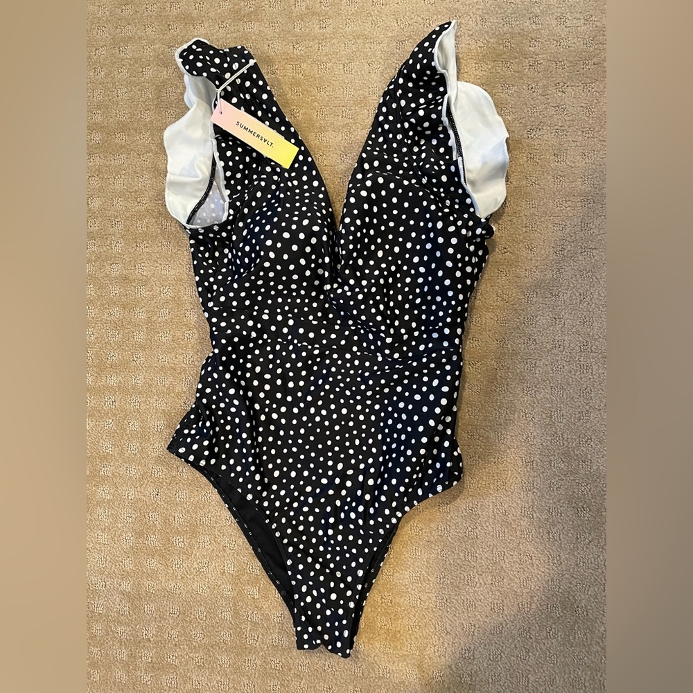 Summersalt NWT Back Flip size 6